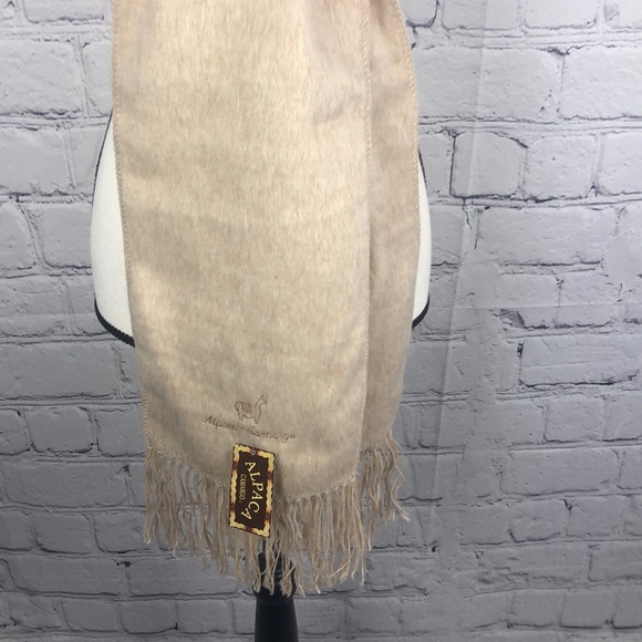 NWT Aloaca Camargo Scarf Sz OS - Picture 3 of 8